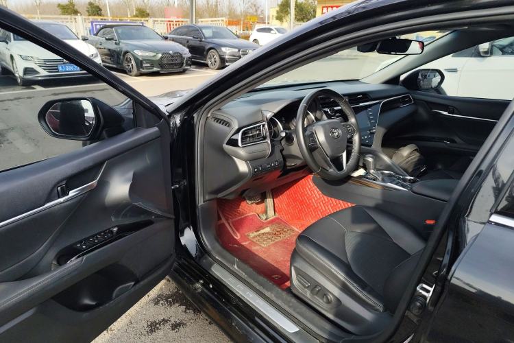 Used Toyota Camry 2018 2.5G Luxury Edition
