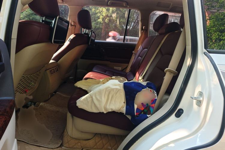 Used Toyota Land Cruiser 2018 4.0 Iron-Wheel Refrigerator Basic Version with No Electric Base Middle East Market