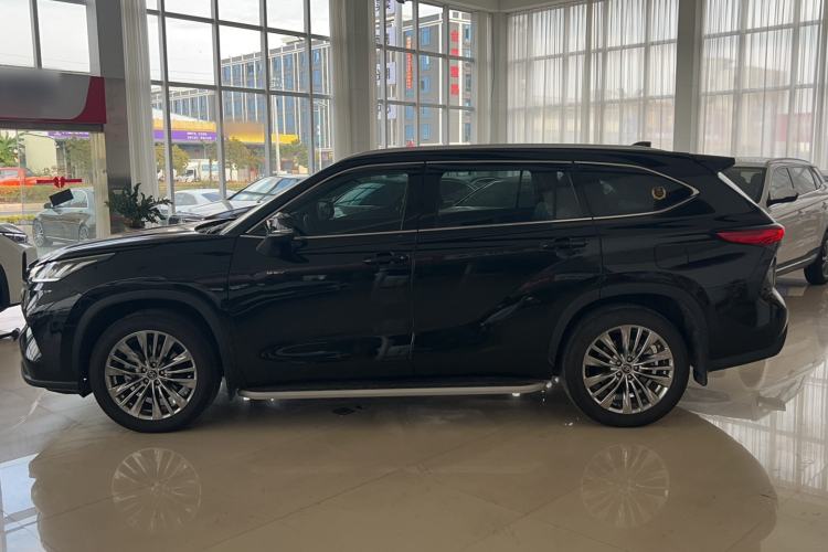 Used Toyota Highlander 2024 2.5L Smart Electric Hybrid Dual-Motor Two-Wheel Drive Luxury Version 7 Seats
