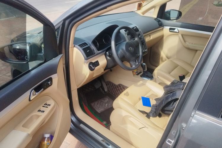 Used Volkswagen Touran 2011 1.4T DSG Zhiya Edition 5 Seats Driver Seat