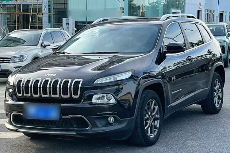 Used Jeep Cherokee 2020 2.0L Two-Wheel Drive Classic Sports Edition