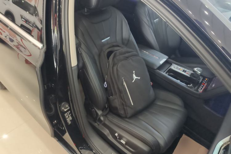 Used Hongqi H5 2024 2.0T Automatic Smart Connect Flagship Edition