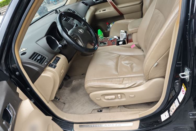 Used Toyota Highlander 2009 2.7L Two-Wheel Drive 7-Seater Luxury Edition
