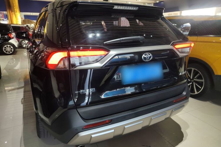 Used Toyota RAV4 2024 2.0L CVT Two-Wheel Drive Fashion Plus Edition