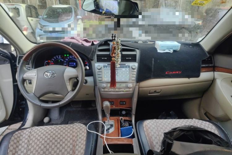 Used Toyota Camry 2013 200G Classic Luxury Edition Center Console