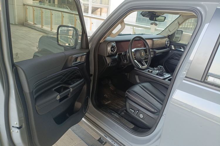 Used Tank 300 2023 City Edition 2.0T—Stylish as Ever Driver Seat