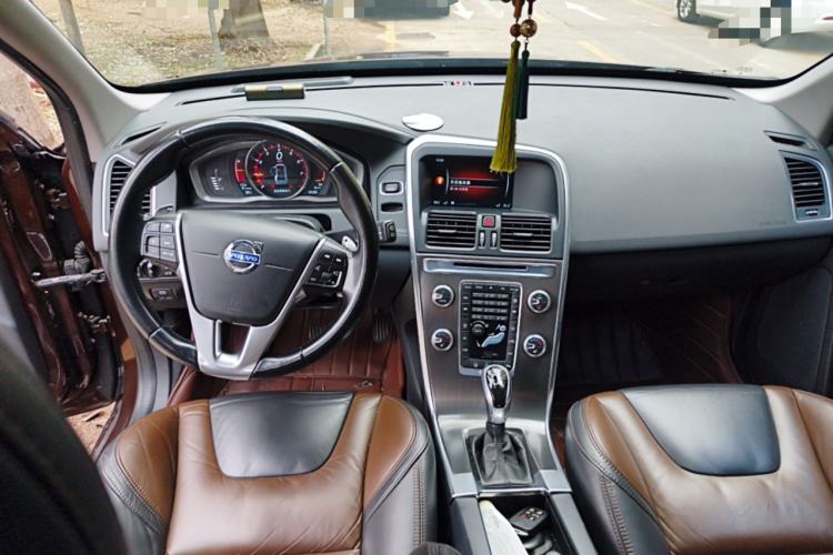 Used Volvo XC60 2015 T5 Zhiya Edition
