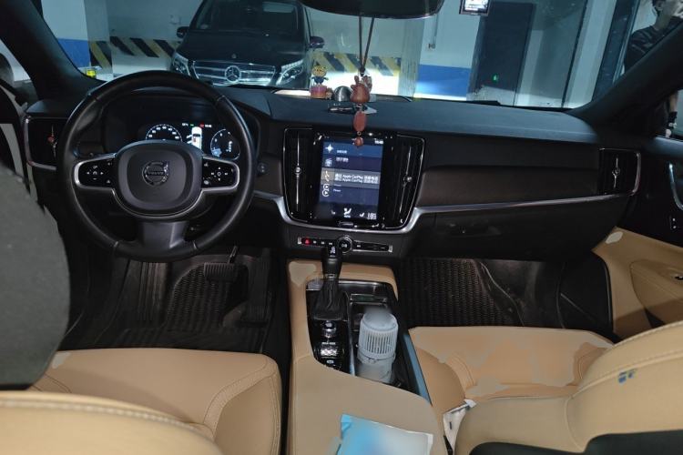 Used Volvo V90 2020 Facelifted Cross Country T5 AWD Zhiyuan Edition