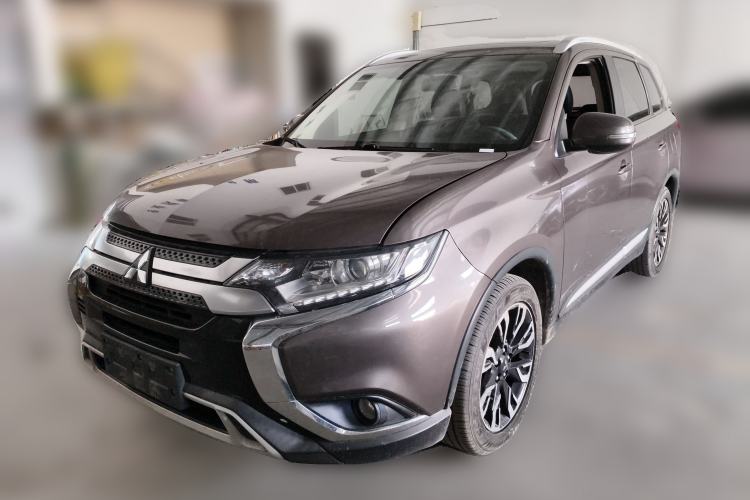 Used Mitsubishi Outlander 2019 2.0L Two-Wheel Drive Comfort Edition 5 Seats China VI Standard