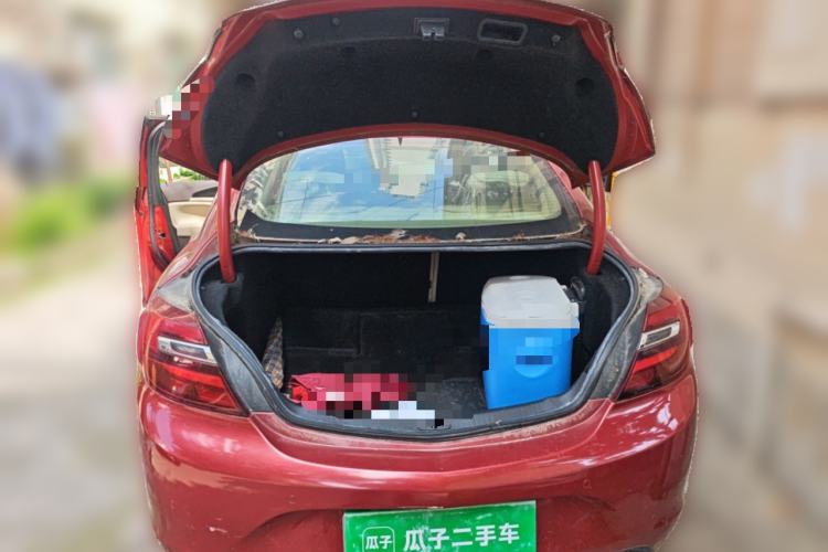 Used Buick Regal 2015 2.0L Elite Fashion Edition Trunk