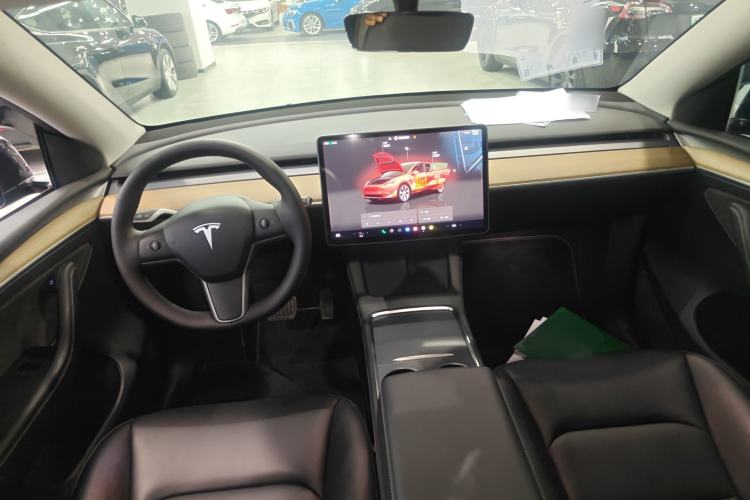Used Tesla Model Y 2022 Rear-Wheel-Drive Version Center Console
