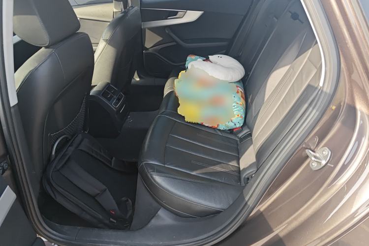 Used Audi A4L 2019 40 TFSI Fashion Edition China VI Emission Standard