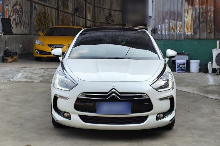 Used DS 5 2012 1.6T Prestige Edition
