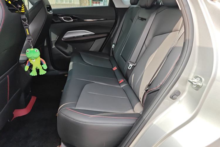 Used CHANGAN OSHAN Z6 2022 Blue Whale 1.5T DCT Smart Edition Left Rear Seat