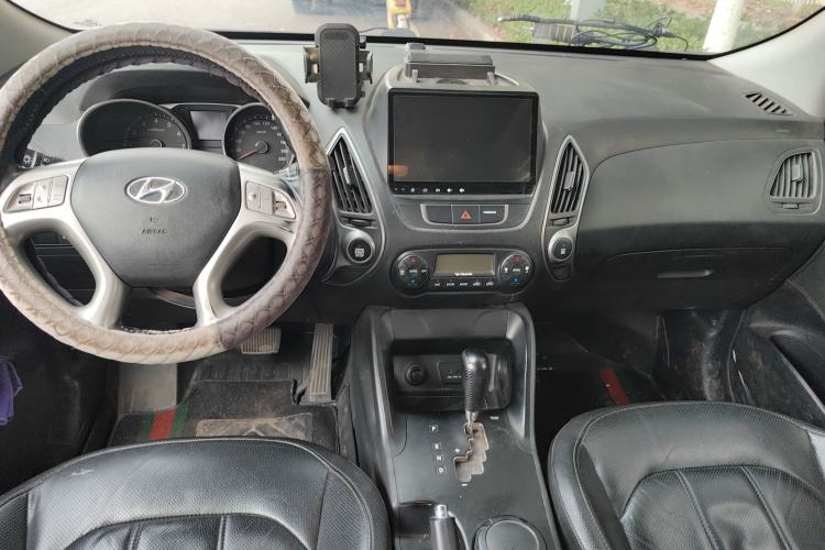 Used Hyundai ix35 2015 2.0L Automatic 2WD Smart Version China V Standard
