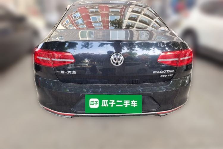 Used Volkswagen Magotan 2017 330TSI DSG Luxury Model
