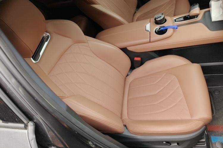 Used CHANGAN UNI-Z New Energy 2024 Blue Whale Smart Electric iDD 125km Beyond Edition Right Front Seat