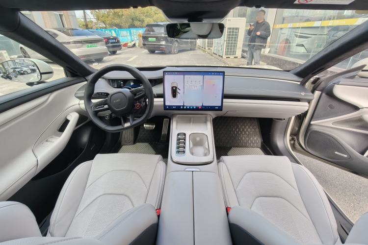 Used Xiaomi Auto SU7 2024 Four-Wheel-Drive Max Founder's Edition Interior 4