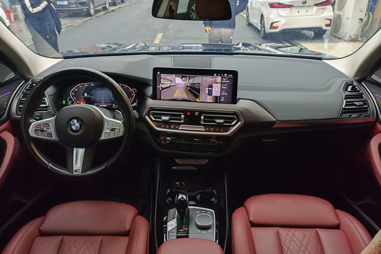 Used BMW X3 2022 Second Facelift xDrive30i Leading Edition M Night Sky Package Interior 1