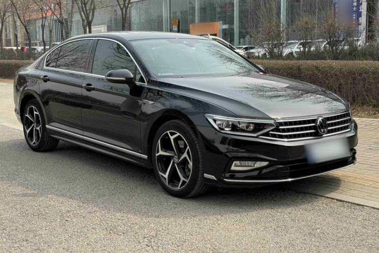 Used Volkswagen Magotan 2023 2 Million Units Commemorative Edition 330TSI DSG Luxury Version
