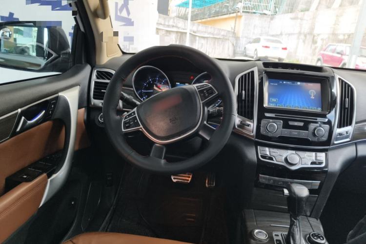 Used Haval H9 2015 2.0T Four-Wheel Drive Luxury 7-Seater Steering Wheel