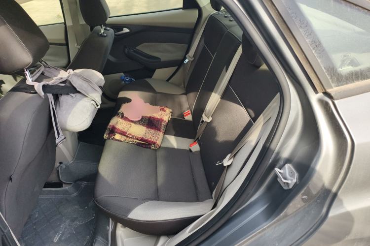 Used Ford Focus 2012 Sedan 1.6L Automatic Comfort Model
