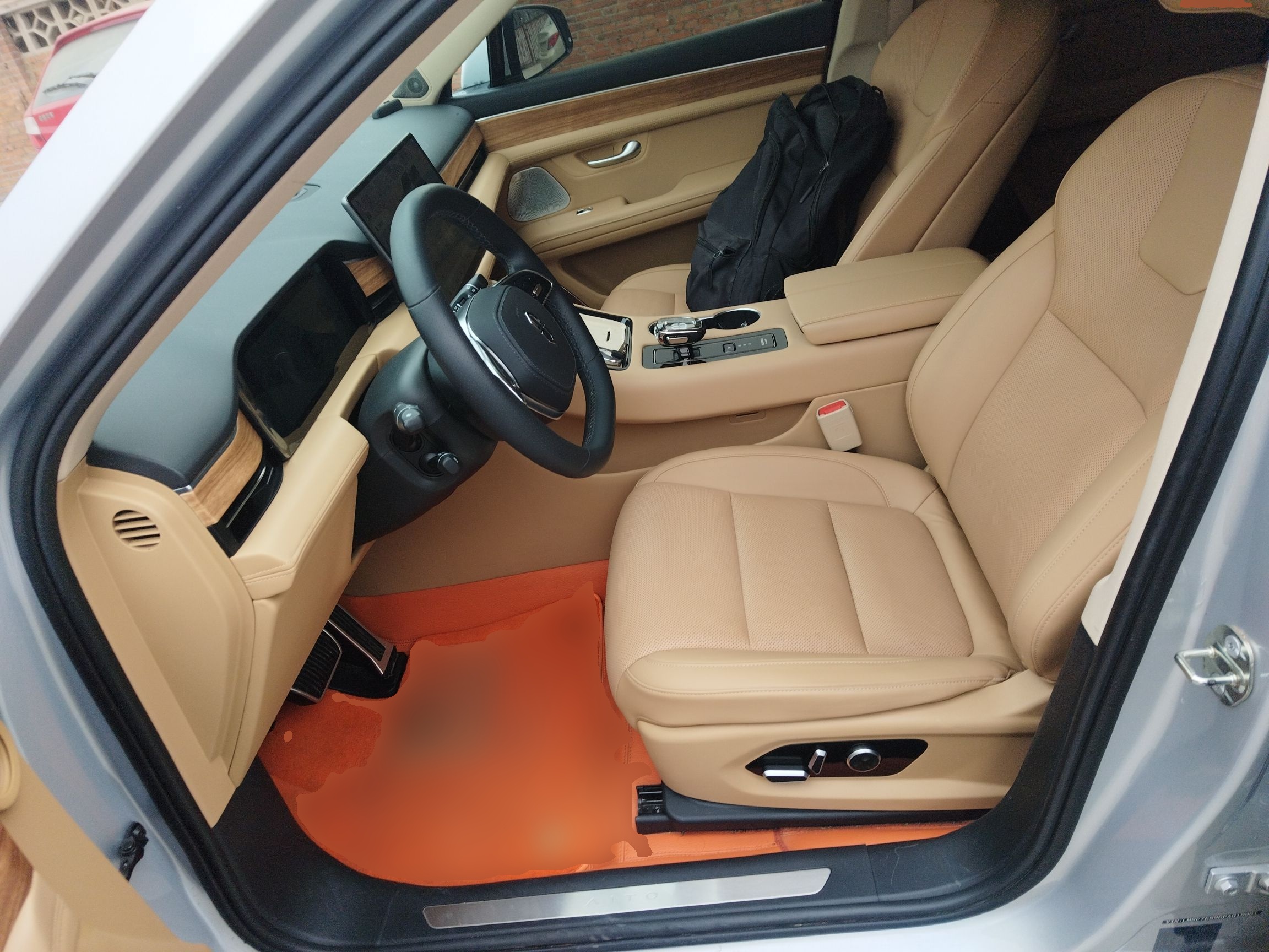 Переднее сиденье в автомобиле