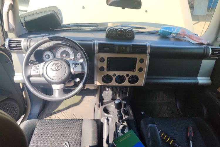 Used Toyota FJ Cruiser 
