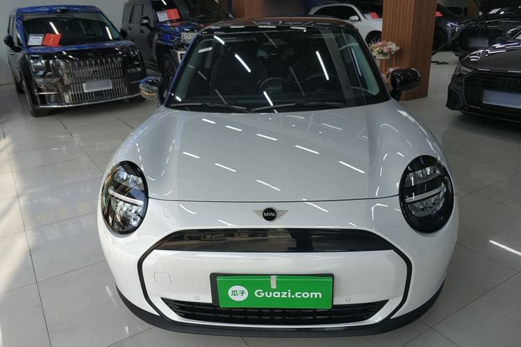 Used MINI Electric MINI COOPER 2024 456km COOPER E Classic Edition
