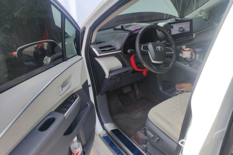 Used Toyota SIENNA 2024 2.5L Hybrid Comfort Edition
