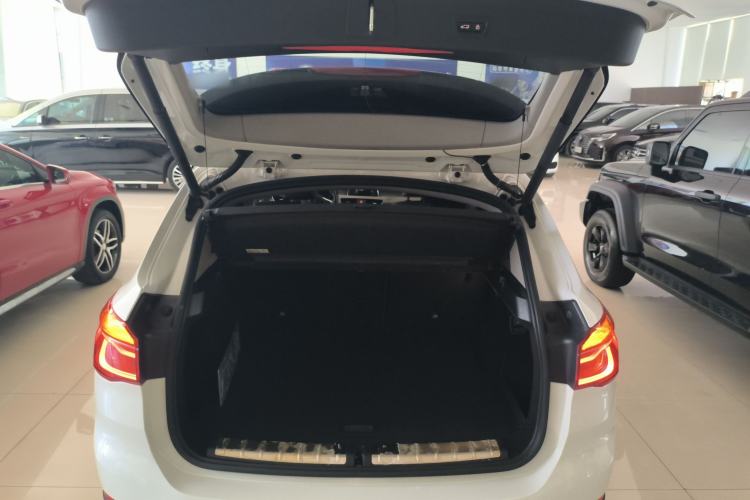 Used BMW X1 2016 sDrive20Li Luxury Model Trunk