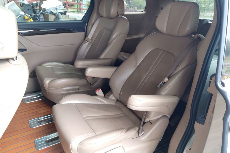 Used Buick GL8 2017 ES 28T Premium Version China V Standard Left Rear Seat