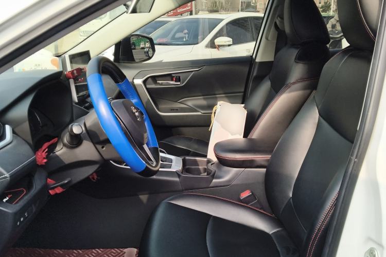 Used Toyota RAV4 2022 2.0L CVT Two-Wheel Drive Fashion Edition