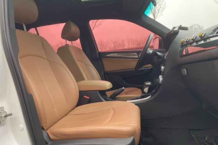 Used Brilliance V5 2016 1.5T Automatic Two-Wheel Drive Smart Version