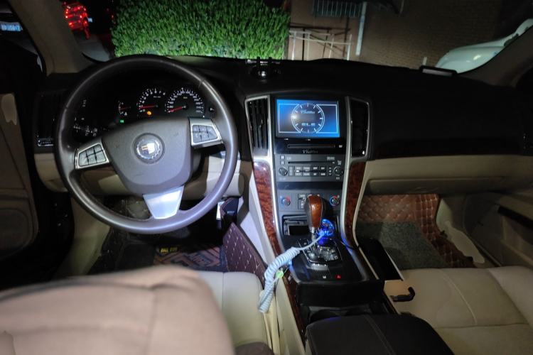 Used Cadillac SLS Seville 2011 2.0T Elite Edition Center Console