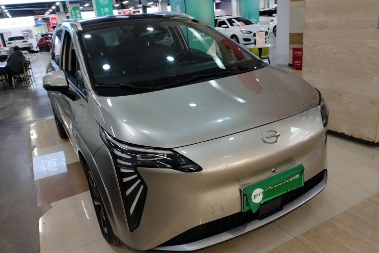 Used AION Y 2023 Plus 510 Smart Edition Front Right 45 Deg