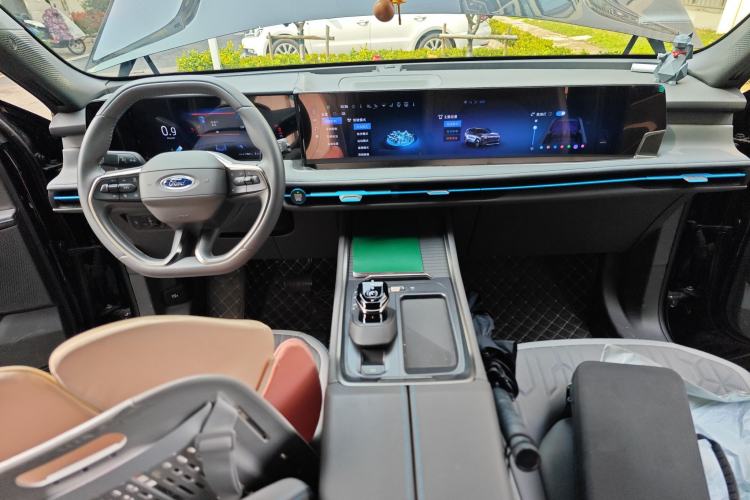 Used Ford Edge 2023 Ford Explorer L 2.0T EcoBoost Two-Wheel Drive 7-Seater Luxury Model