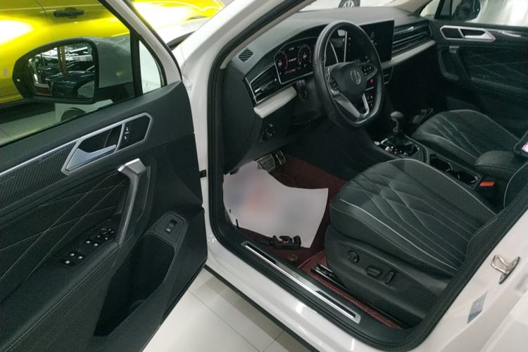 Used Volkswagen Tiguan L 2024 330TSI Automatic Two-Wheel Drive R-Line Enhanced Edition