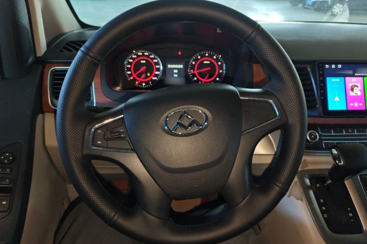 Used SAIC MAXUS G10 2016 2.0T Automatic Elite Edition
