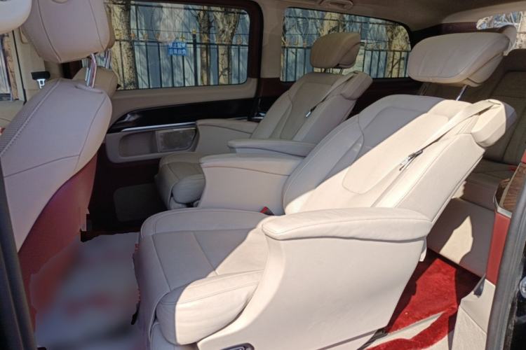 Used Mercedes-Benz V-Class 2016 V 260 L Prestige Extended Edition
