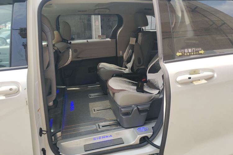 Used Toyota SIENNA 2023 2.5L Hybrid Comfort Edition Left Rear Seat