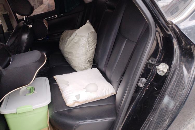 Used Nissan Sylphy 2019 1.6XV CVT Smart Connect Luxury Edition China V Standard Left Rear Seat