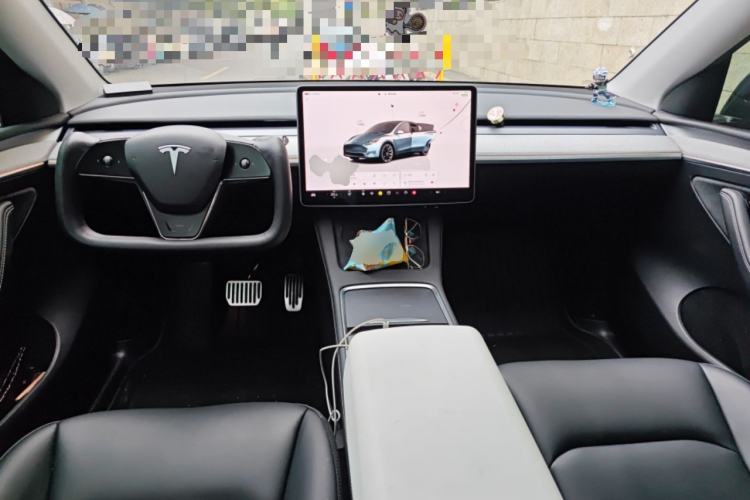 Used Tesla Model Y 2024 Rear-Wheel-Drive Version Center Console