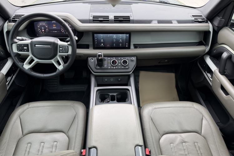 Used Land Rover Defender 2020 110 P400 HSE Exterior 10