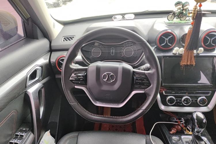 Used BAIC Off-Road BJ20 2016 1.5T CVT Luxury Model Steering Wheel