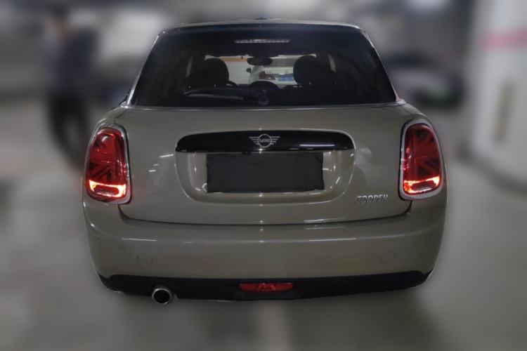 Used MINI 2018 1.5T COOPER Classic Edition Five-Door Version Rear