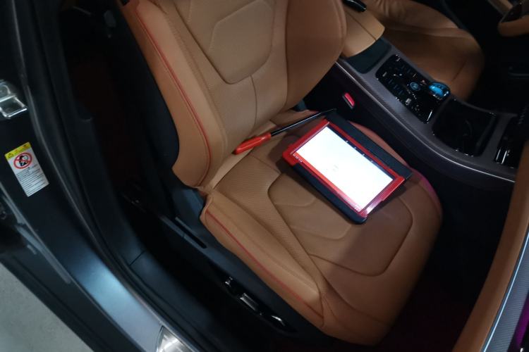 Used BYD Han 2022 EV Genesis Edition 715KM Front-Wheel-Drive Prestige Model
