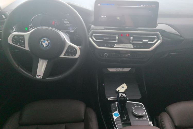 Used BMW iX3 2021 Updated Leading Edition Center Console