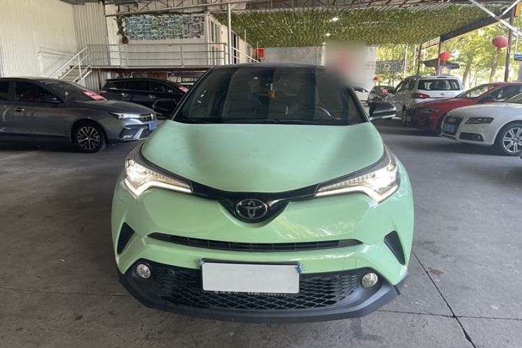 Used Toyota C-HR 2018 2.0L Luxury Sunroof Version China V Emission Standard