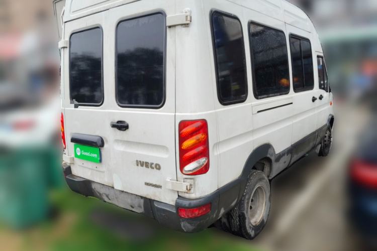 Used Iveco Power Daily 2017 2.5T Deluxe A37 High-Roof 6-7 Seater Bus 47Z5
